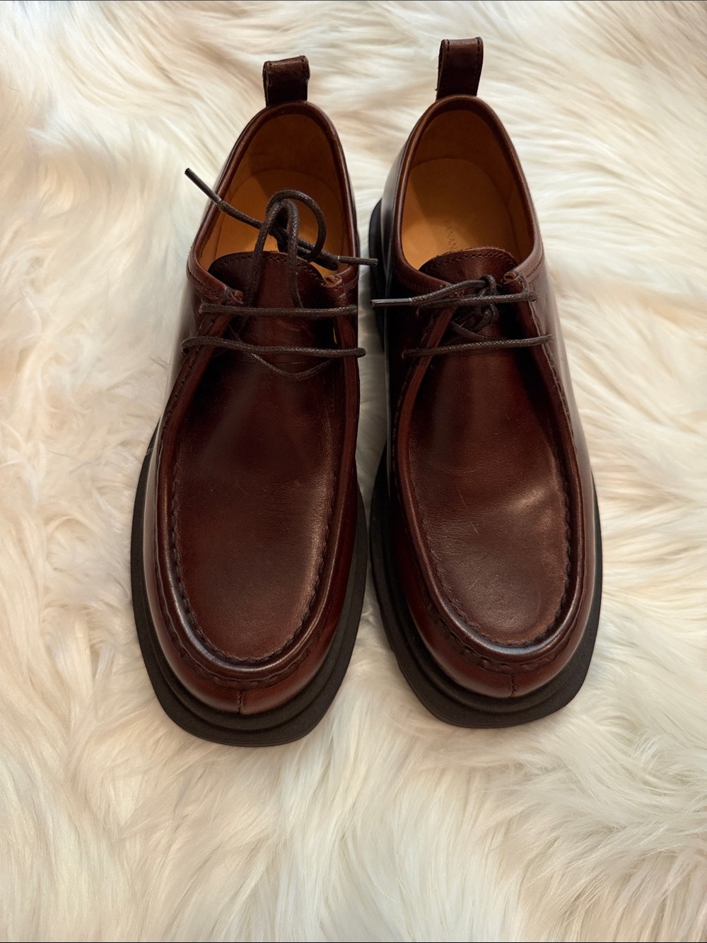 Banana Republic Italian Leather Derby Shoes - Picture 2 of 6